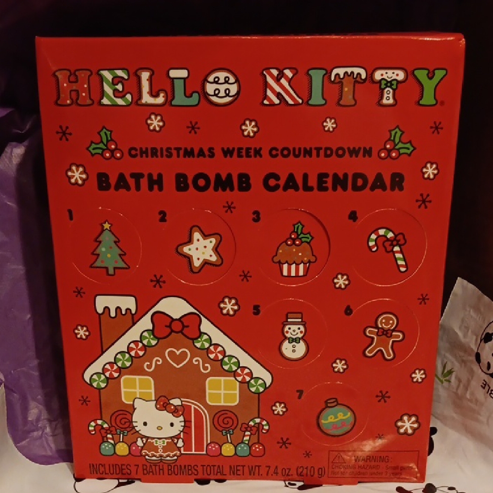 Sanrio Hello Kitty Christmas Bath Bomb Calendar - Red and White